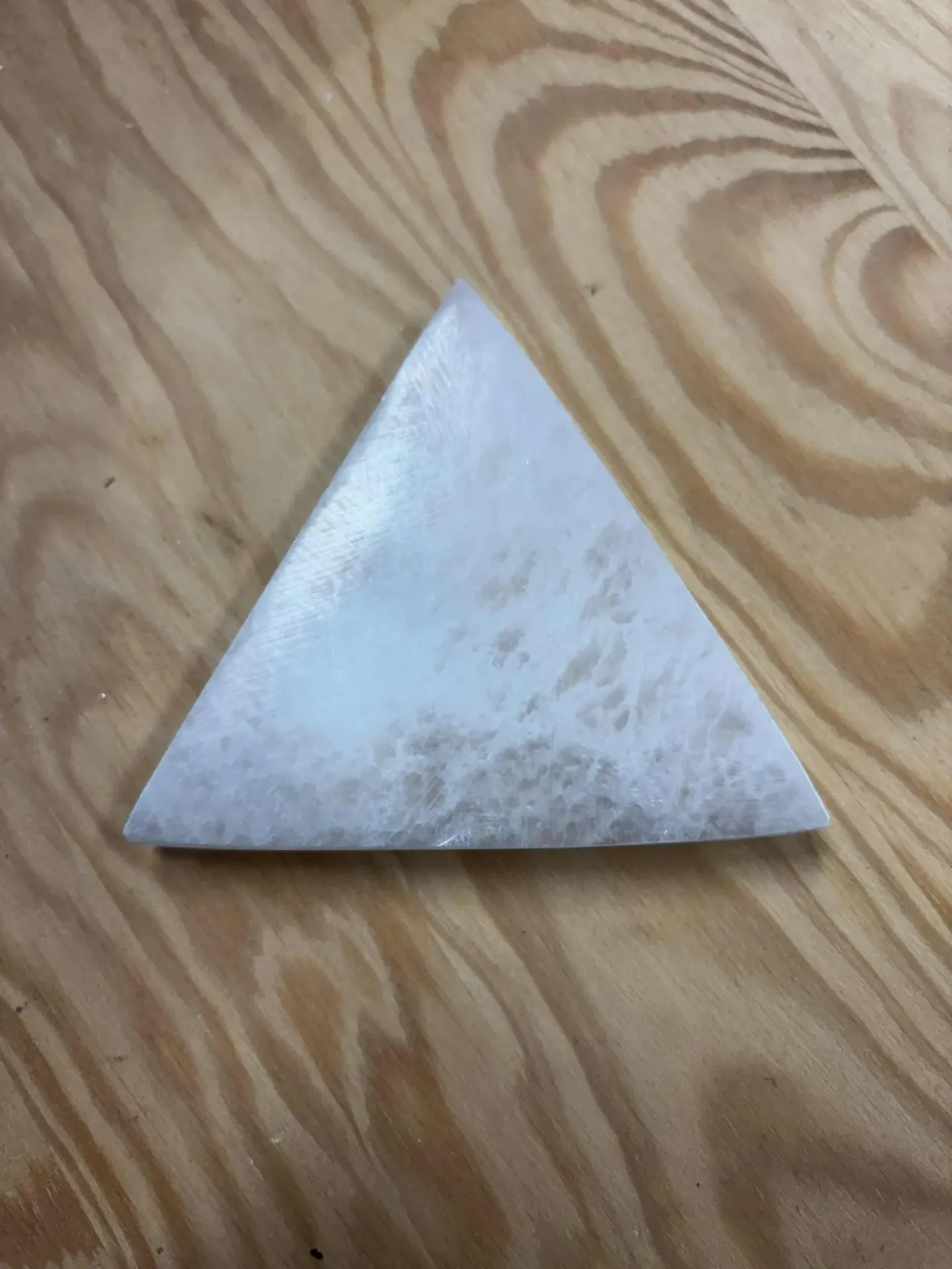 Sélénite triangle