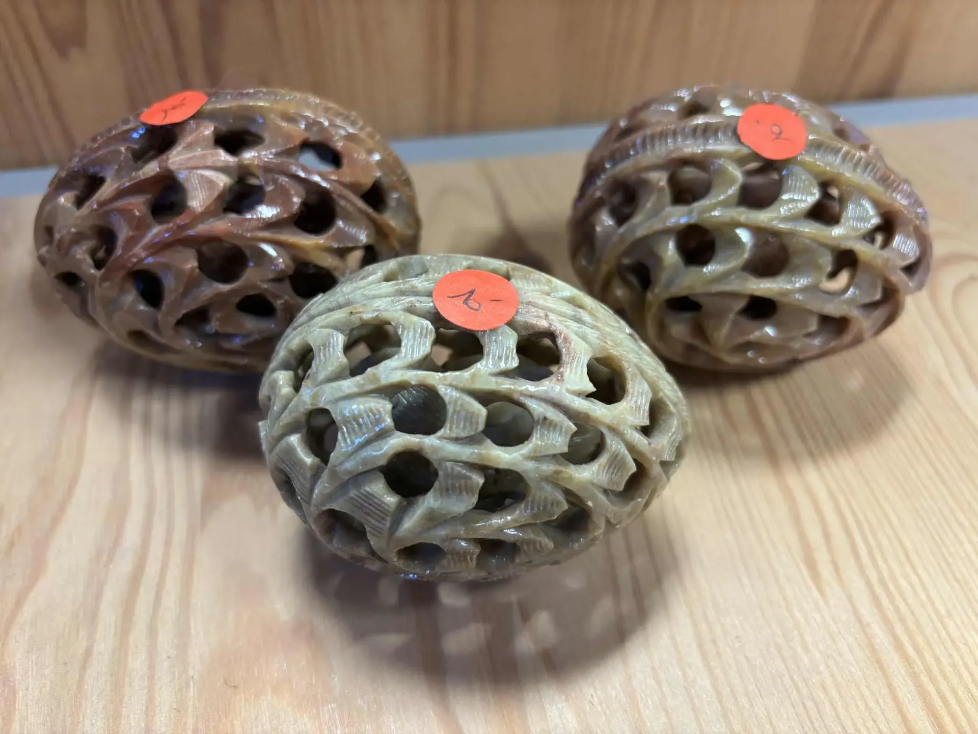 Œuf sculpté en pierre de savon oiseau