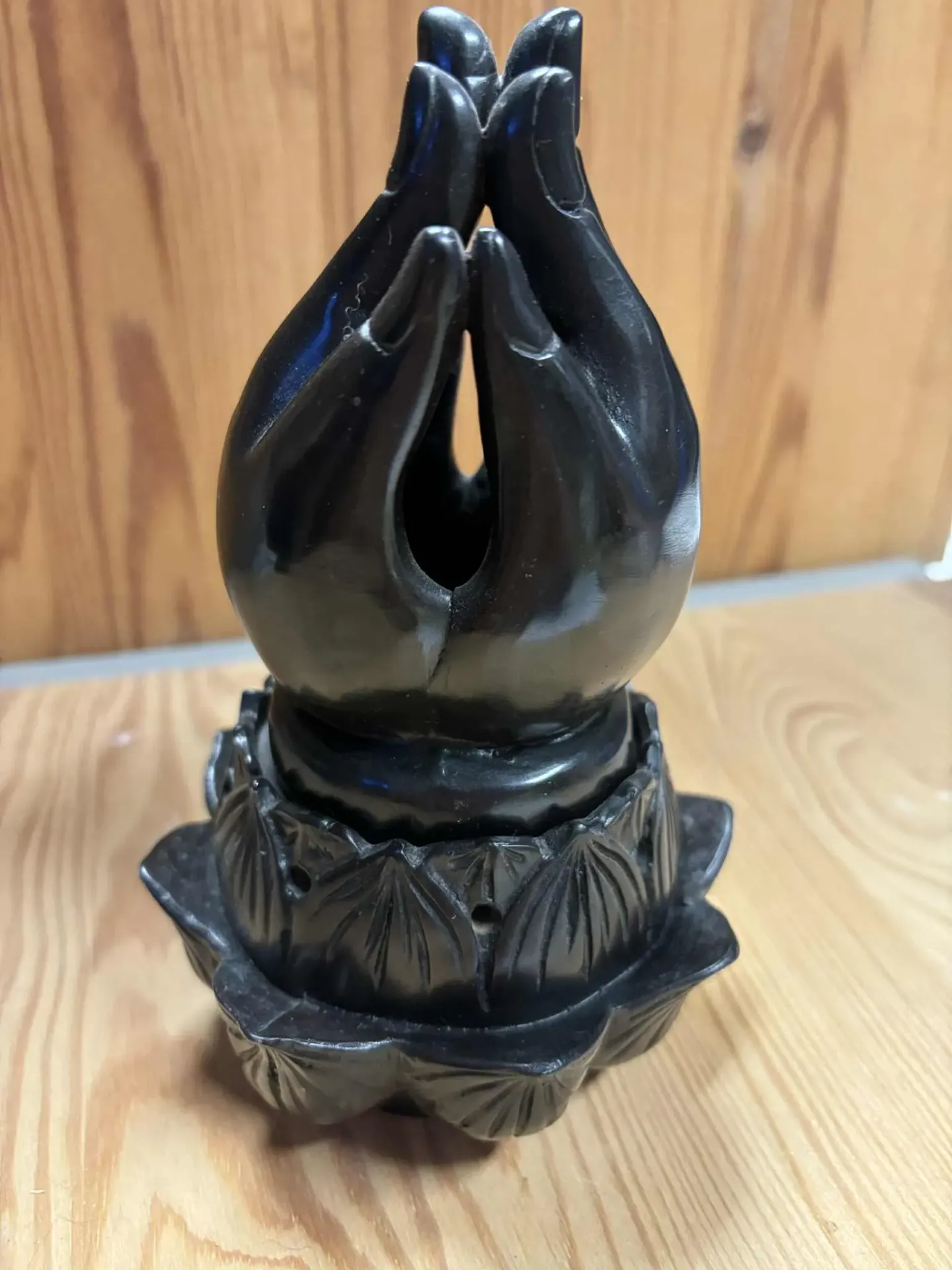 Porte encens mains résine