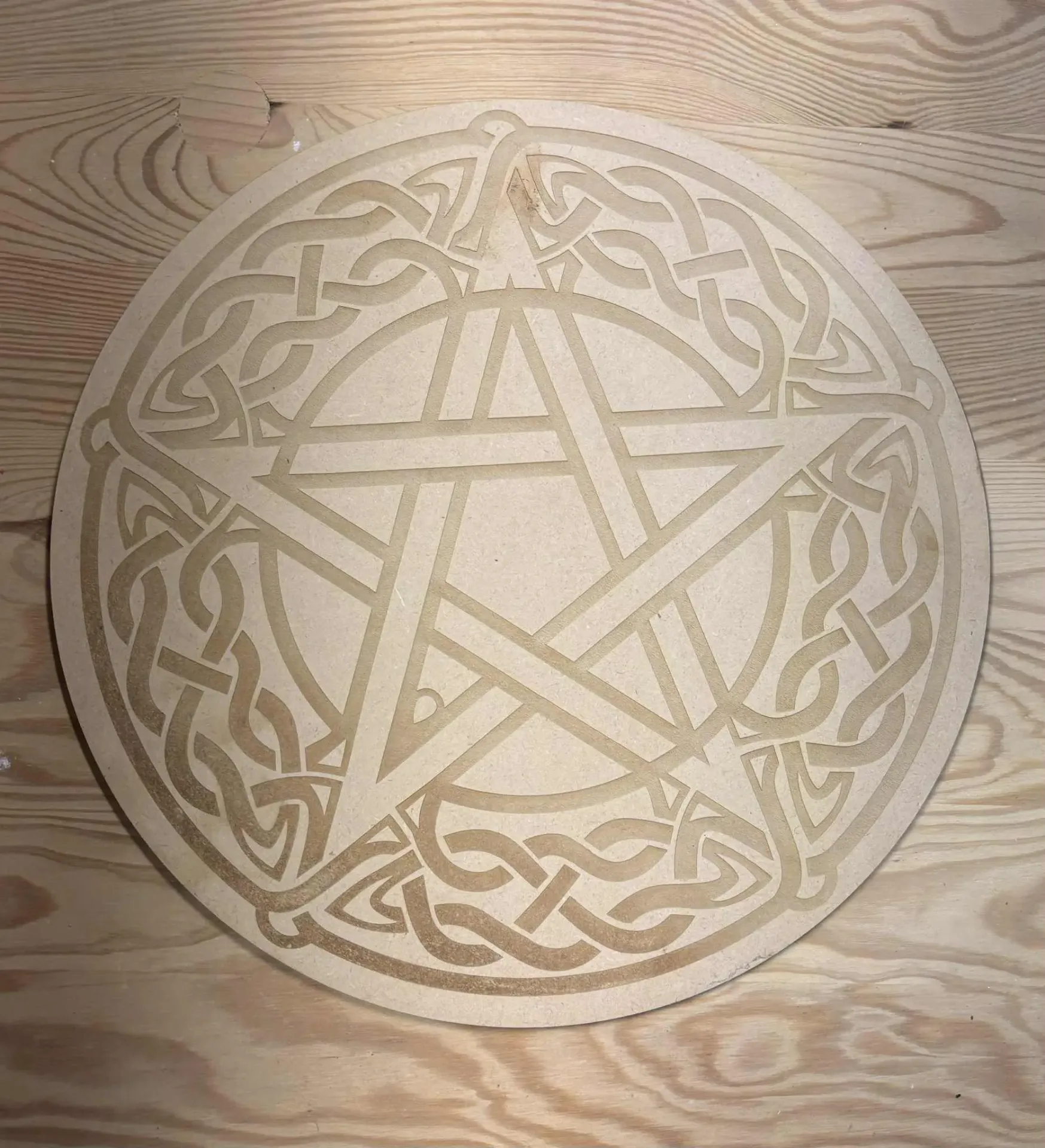 Plaque en bois Pentacle L