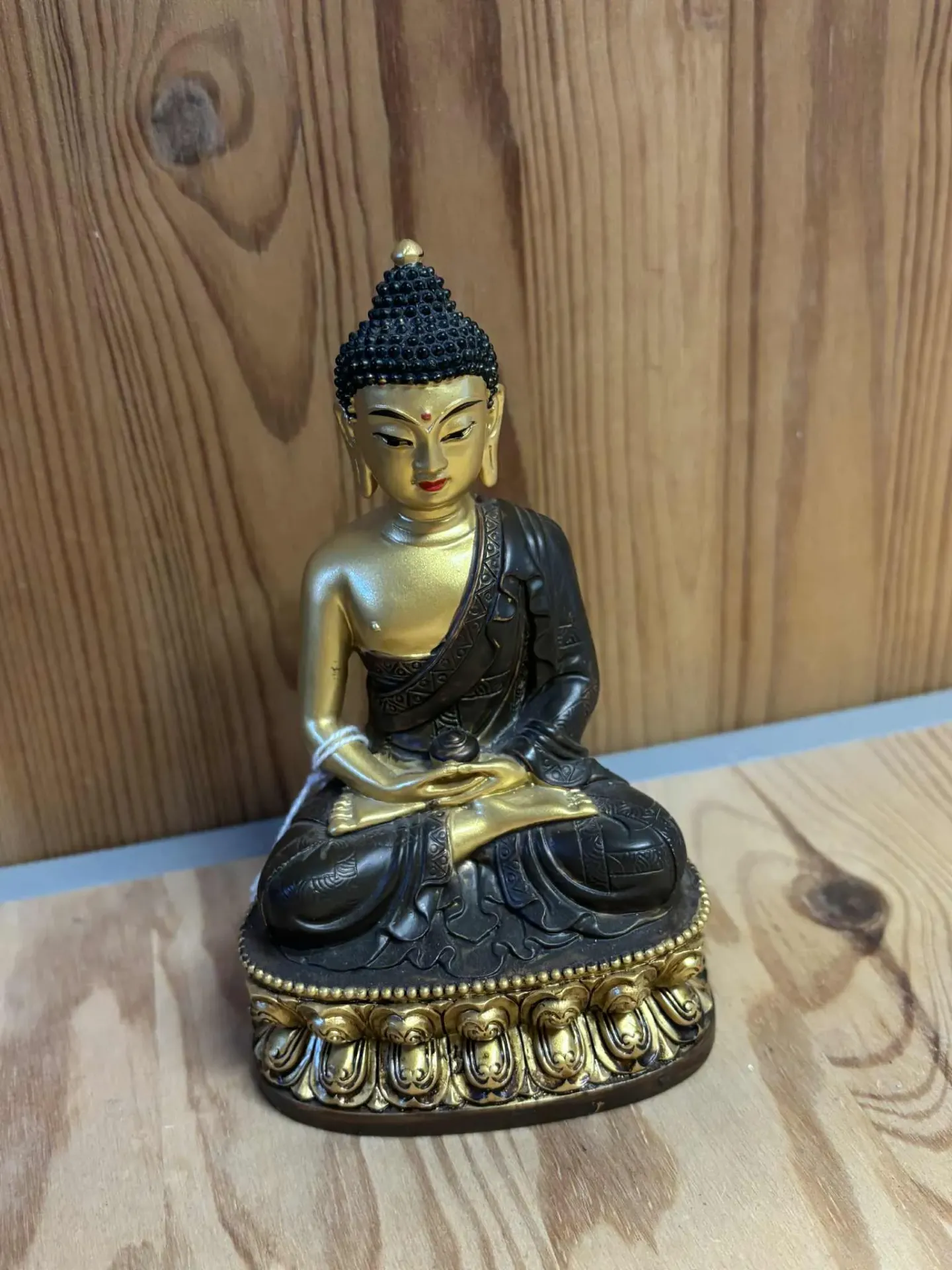 Bouddha Gautama doré/brun