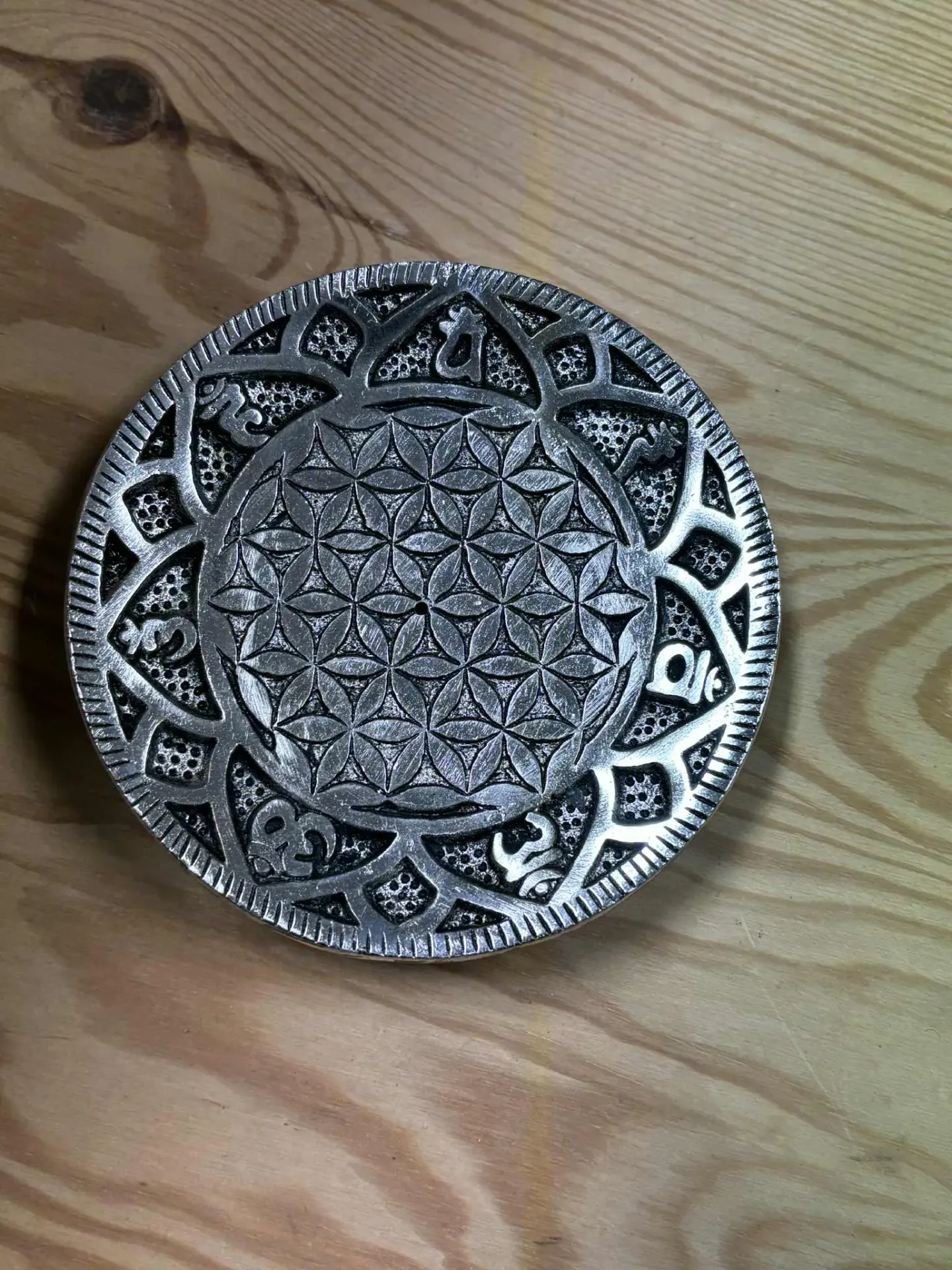 Porte encens Fleur de vie en métal