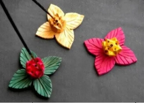 Porte encens Fleur Ouverte en bois