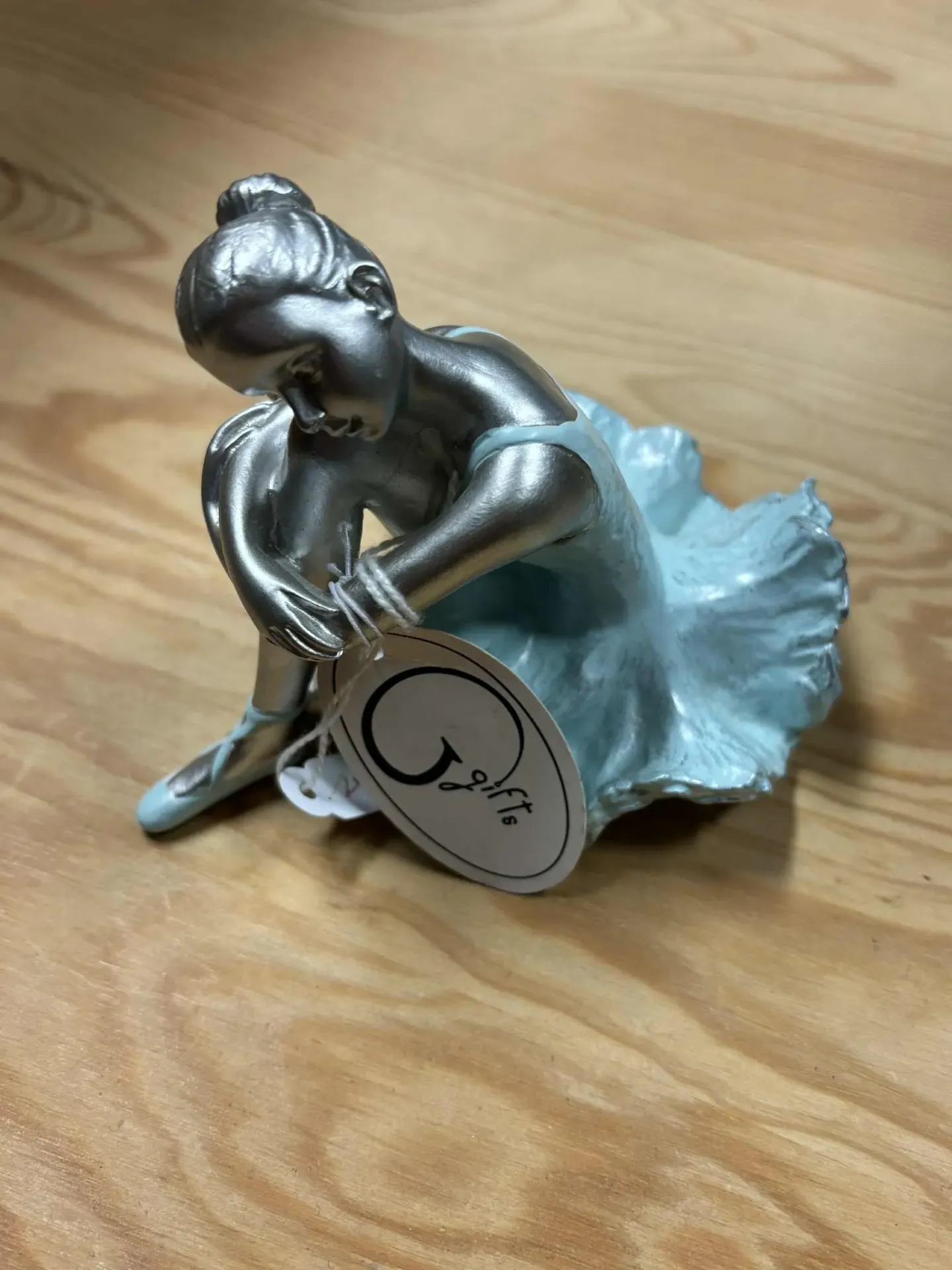 Danseuse bleue en résine