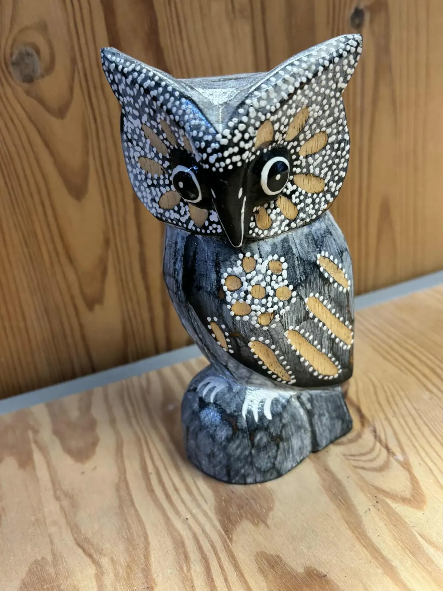 Hibou sculpté en bois