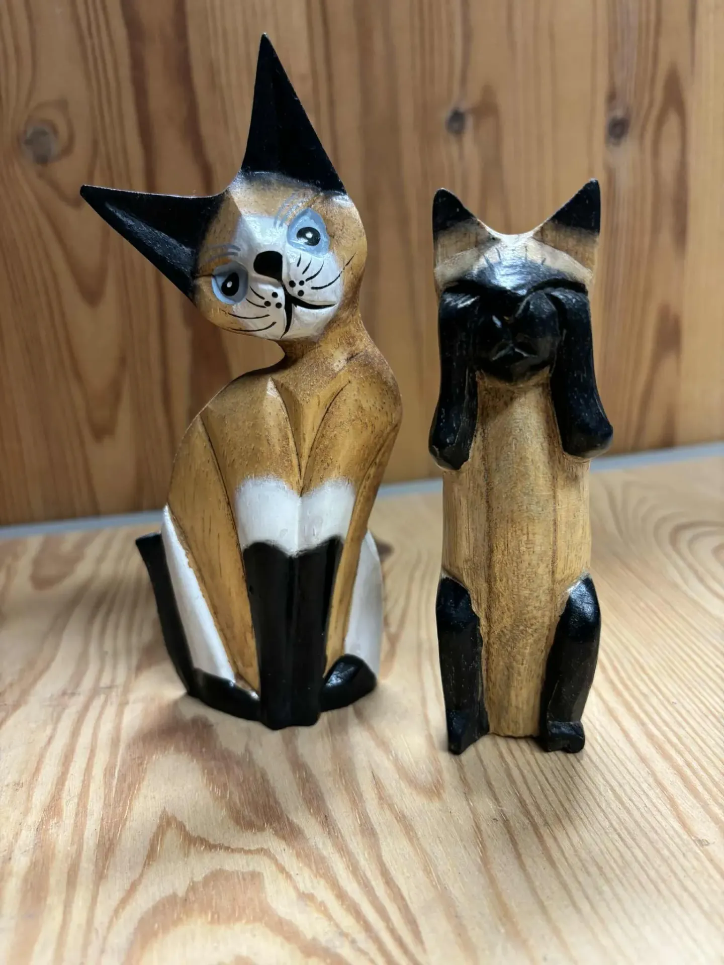 Chat en bois