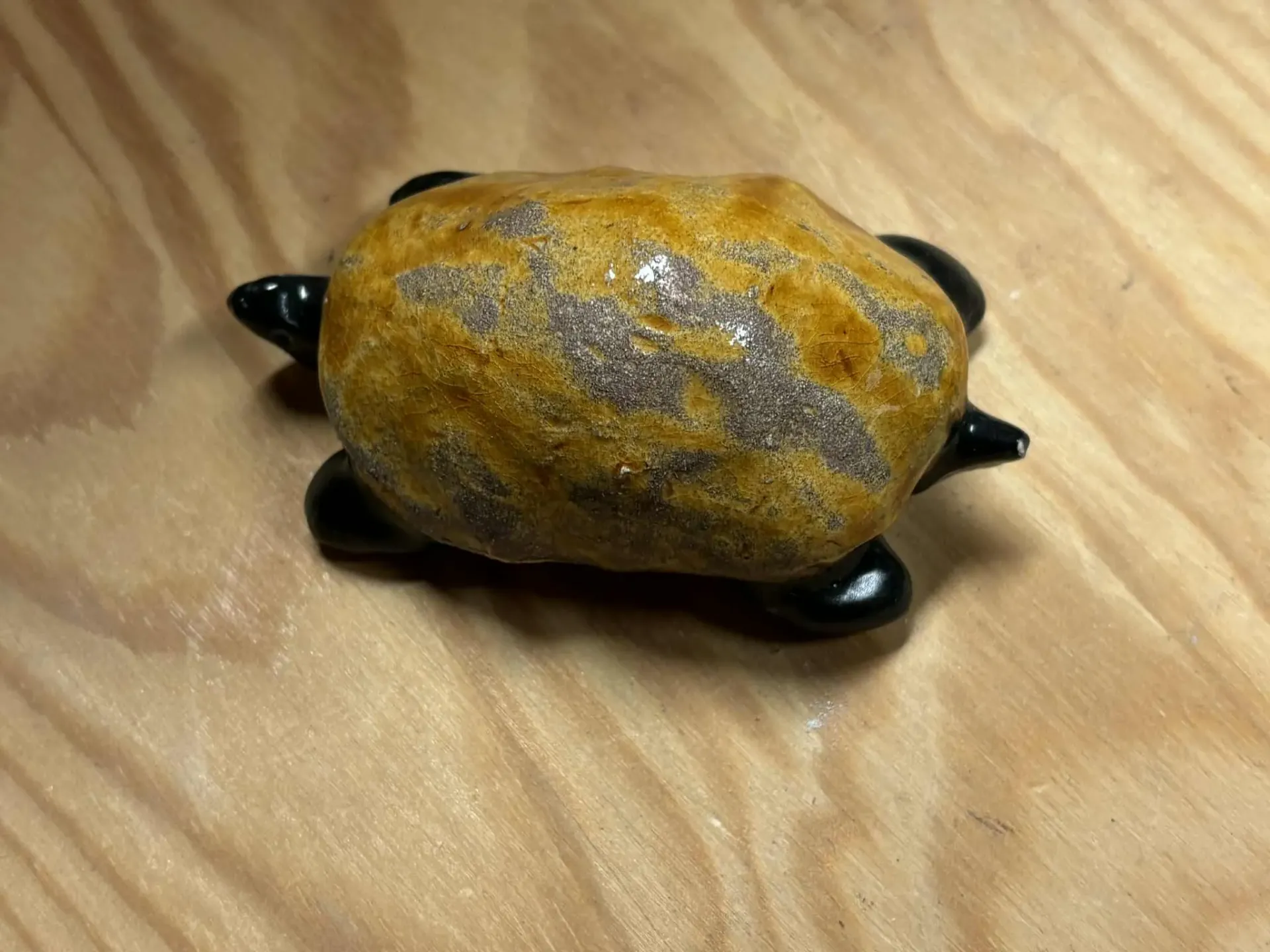 Tortue en céramique