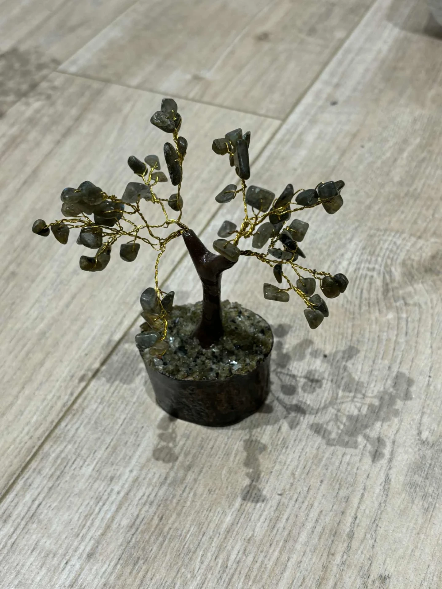 Arbre de vie en labradorite sur quartz et labradorite