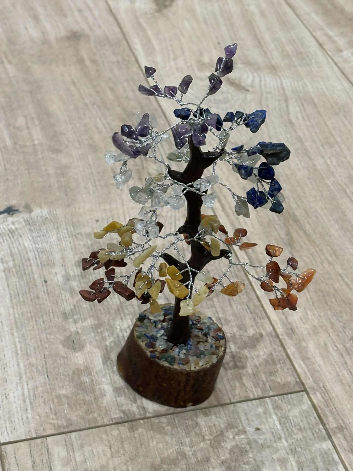 Arbre de vie en pierres des chakras