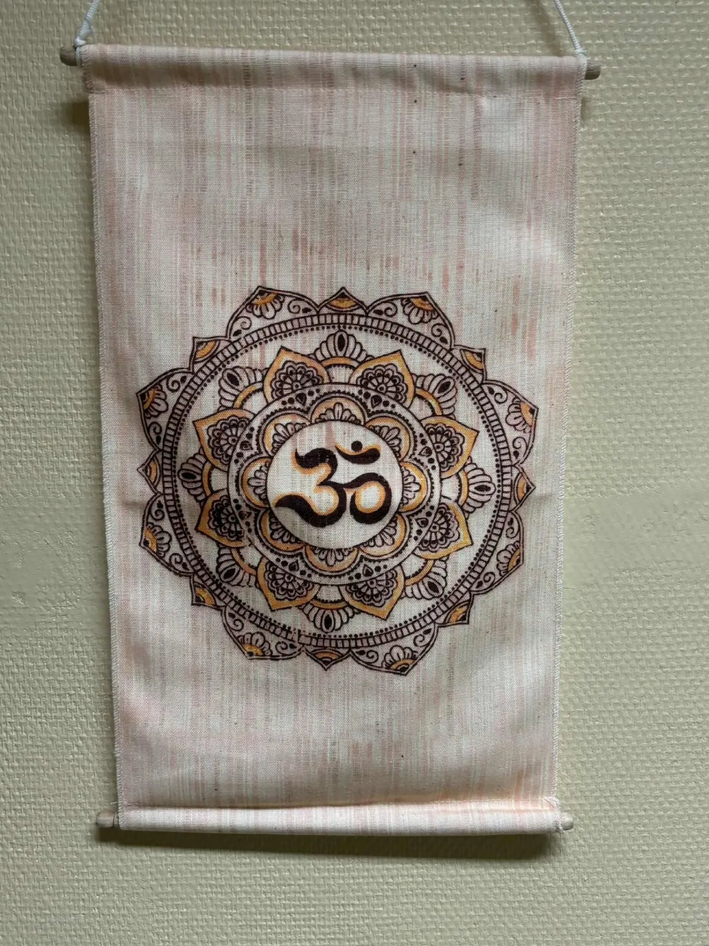 Tissus Om sur rouleaux bois