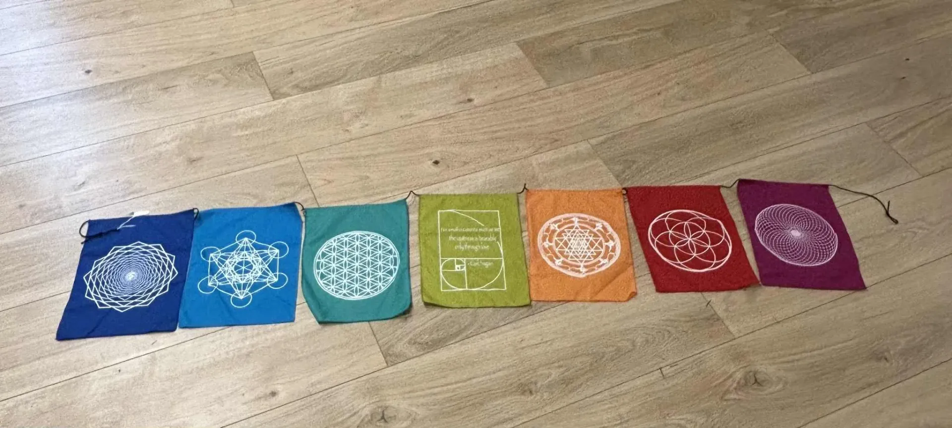 Bannière symboles spirituels coloré L