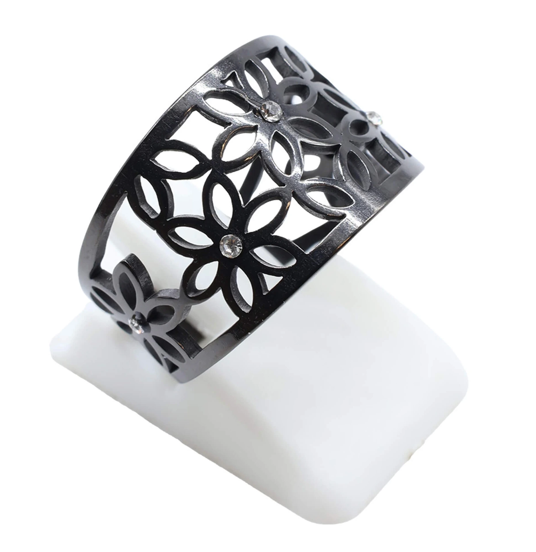 Bague Inox Noire Tapis Fleuri