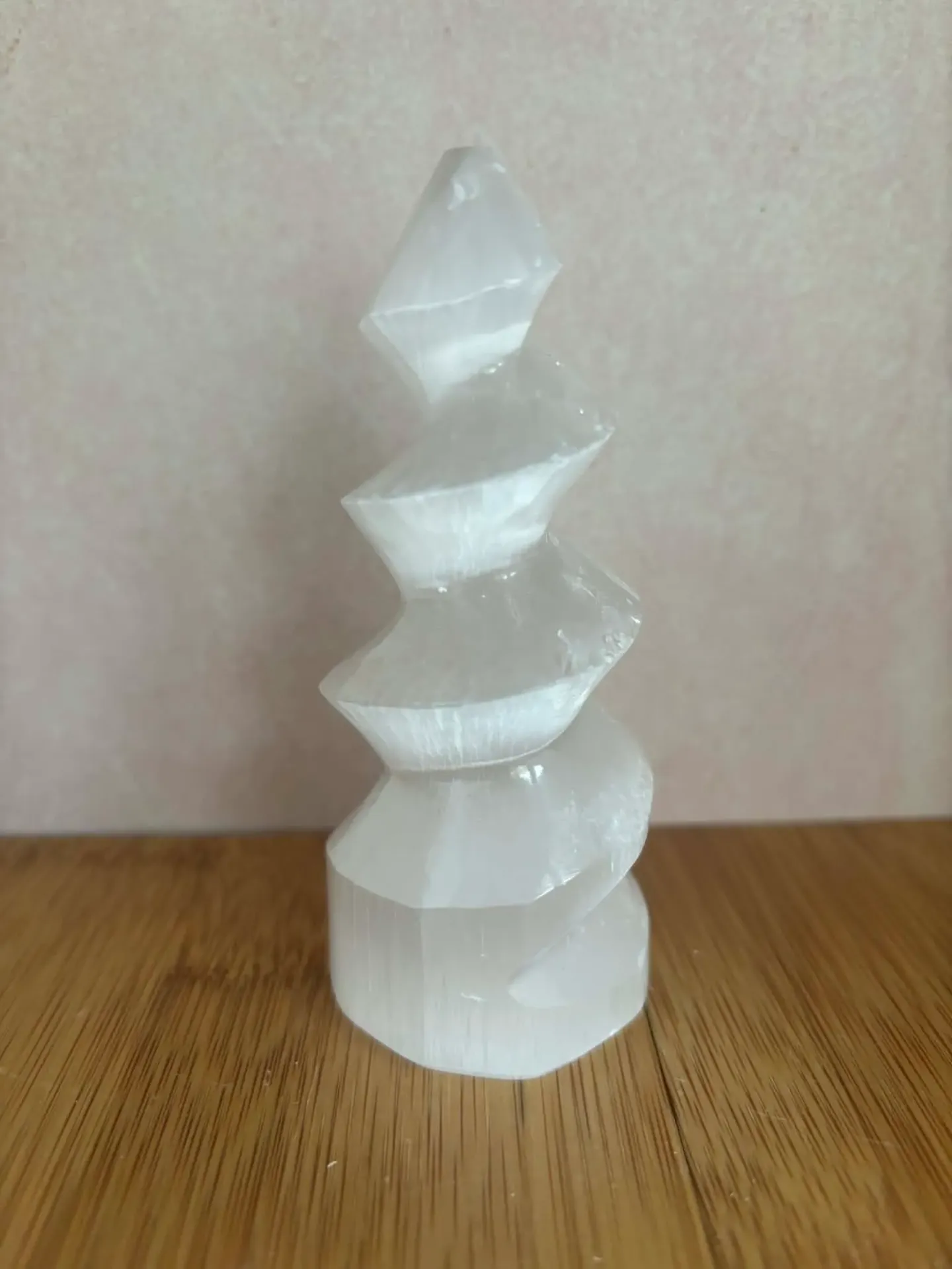 Sélénite tour spirale S