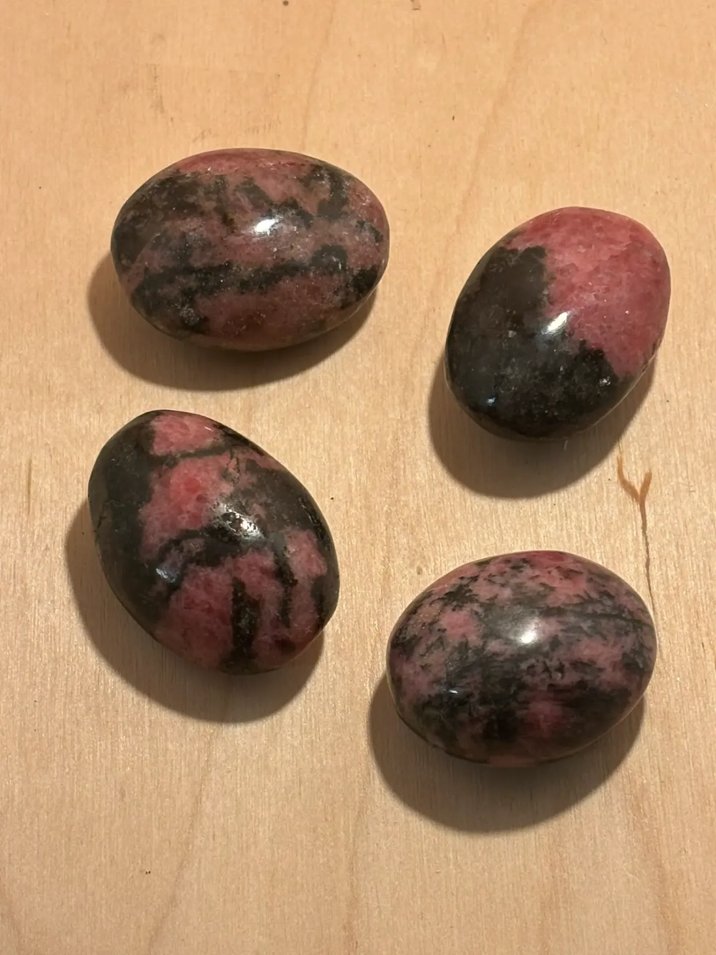 Rhodonite galet
