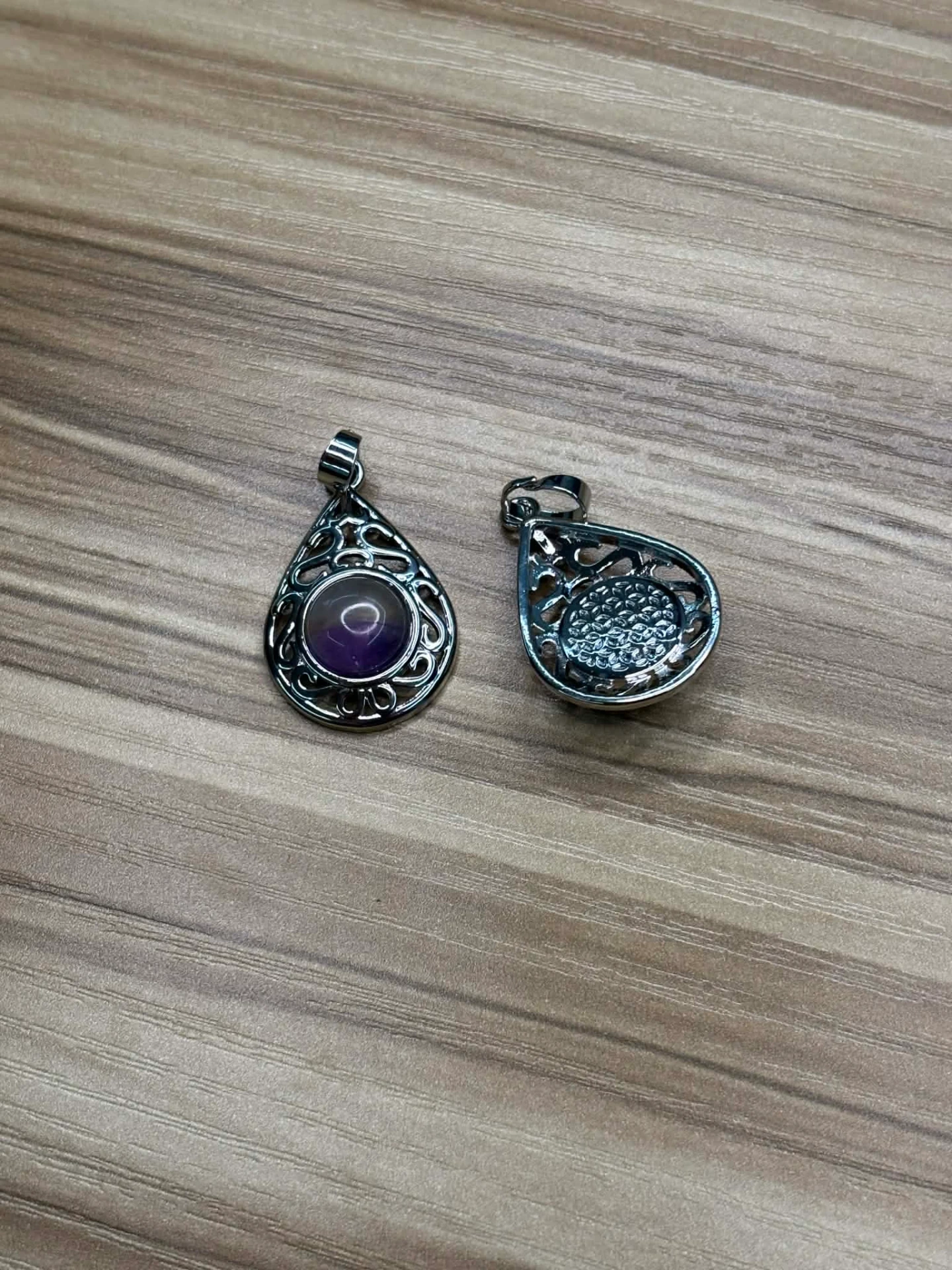 Pendentif Améthyste métal avec fleur de vie dos
