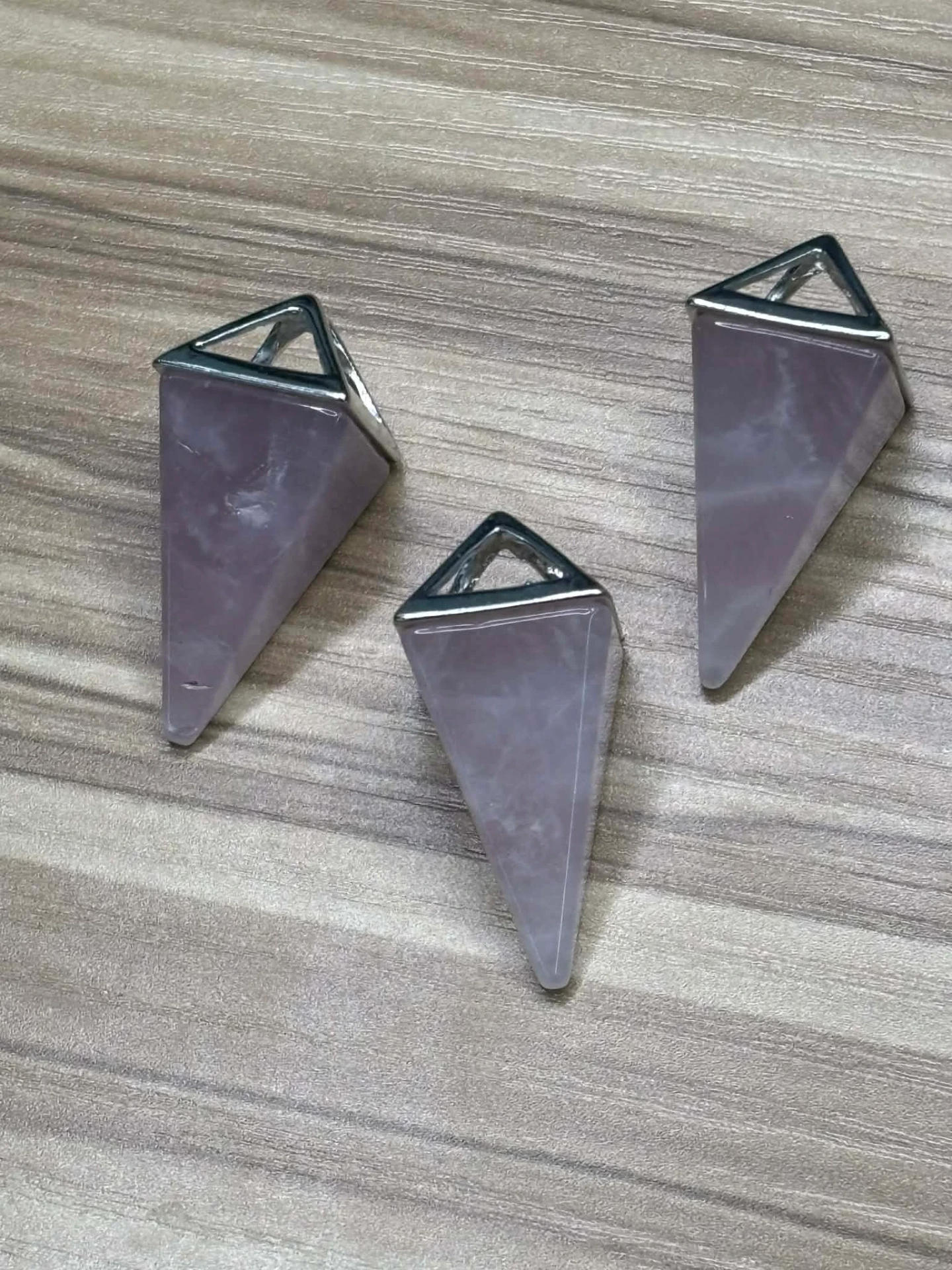 Pendentif Quartz rose pyramide