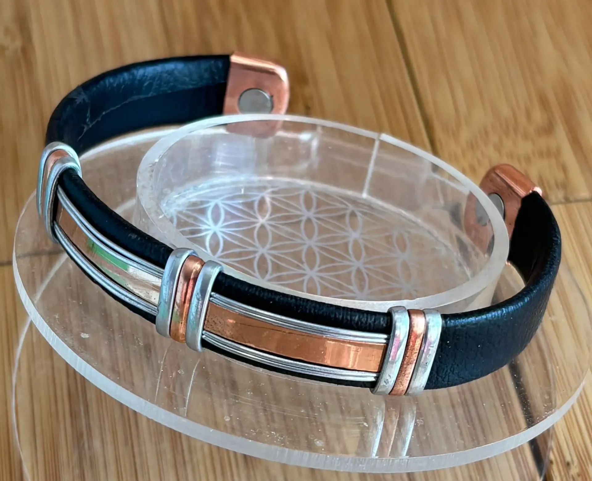 Bracelet Cuivre et Aimants avec Cuir Noir