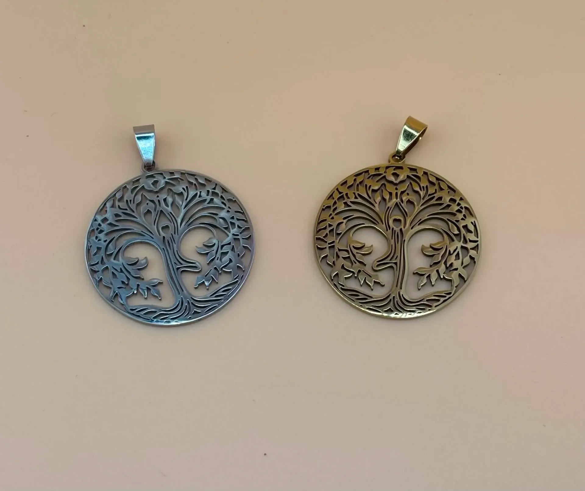 Pendentif Arbre de vie silhouette