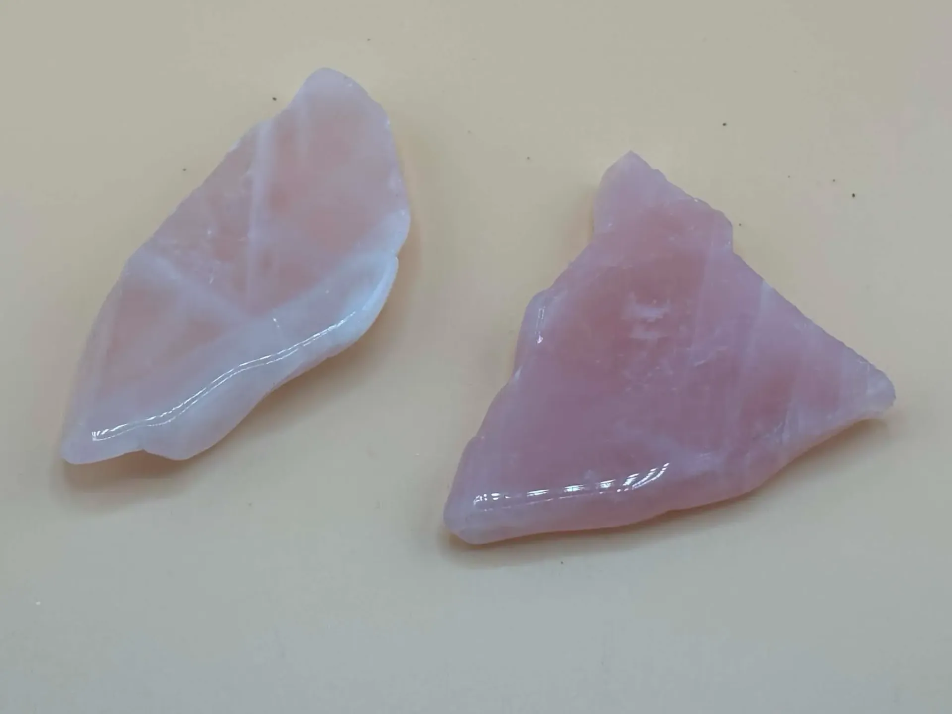 Quartz rose plaque