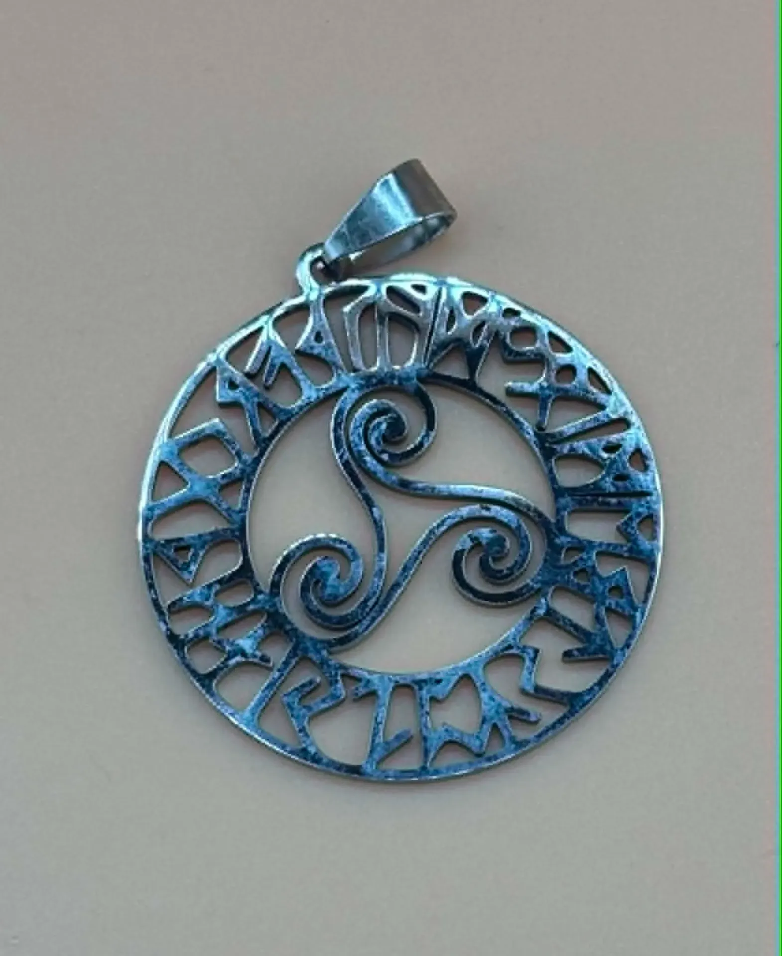 Pendentif Triskèle (croix celtique)