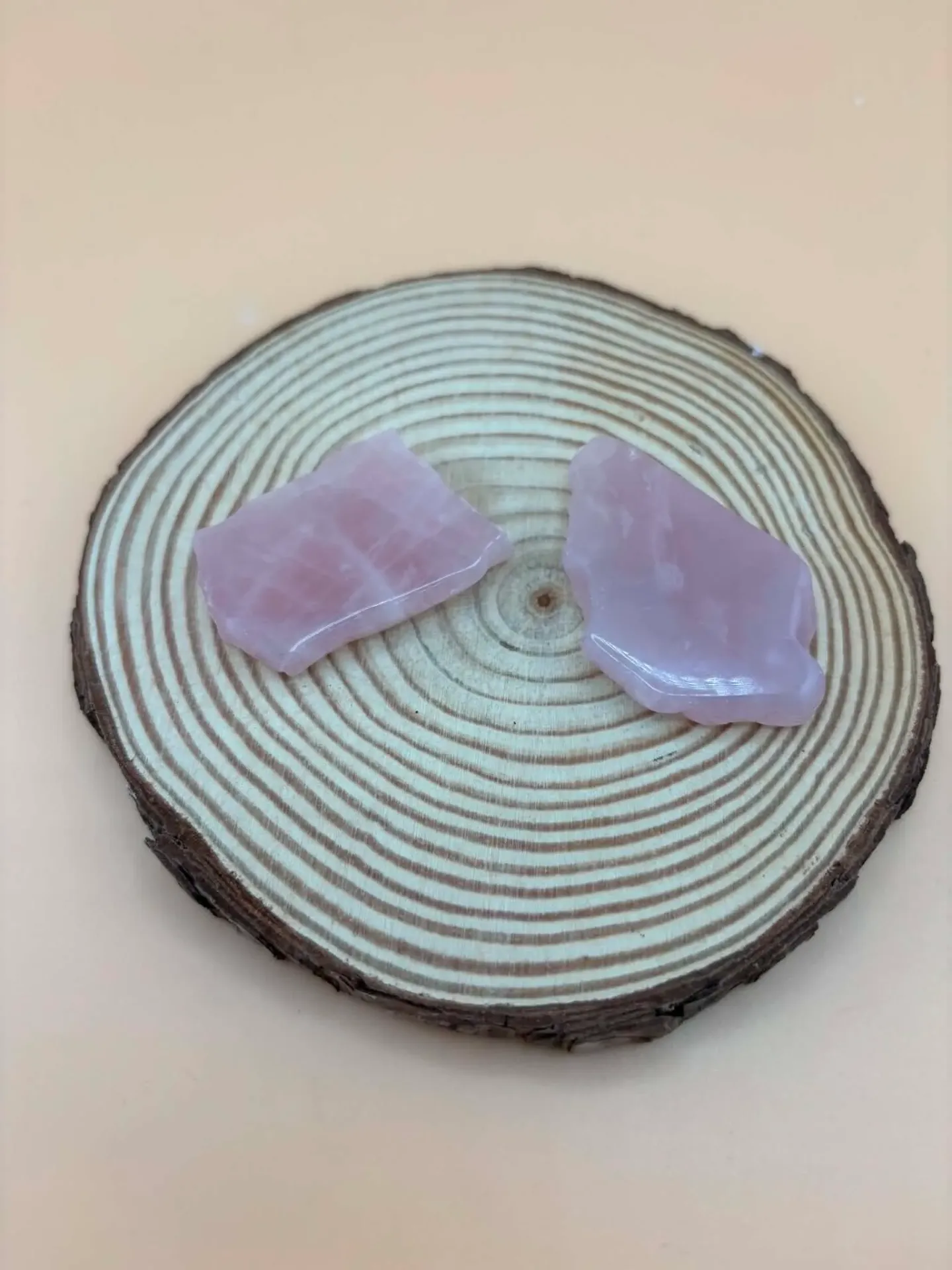 Quartz rose plaque