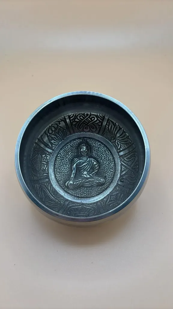 Bol tibétain avec Bouddha