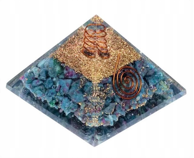 Pyramide d'orgonite Rubis et Cyanite